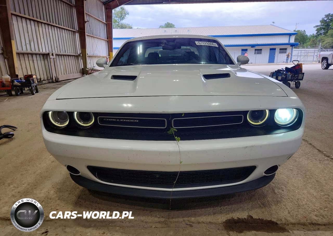 2015 Dodge Challenger Sxt VIN:2C3CDZAGXFH728421 - 5