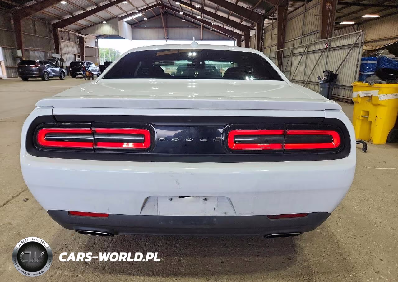 2015 Dodge Challenger Sxt VIN:2C3CDZAGXFH728421 - 6