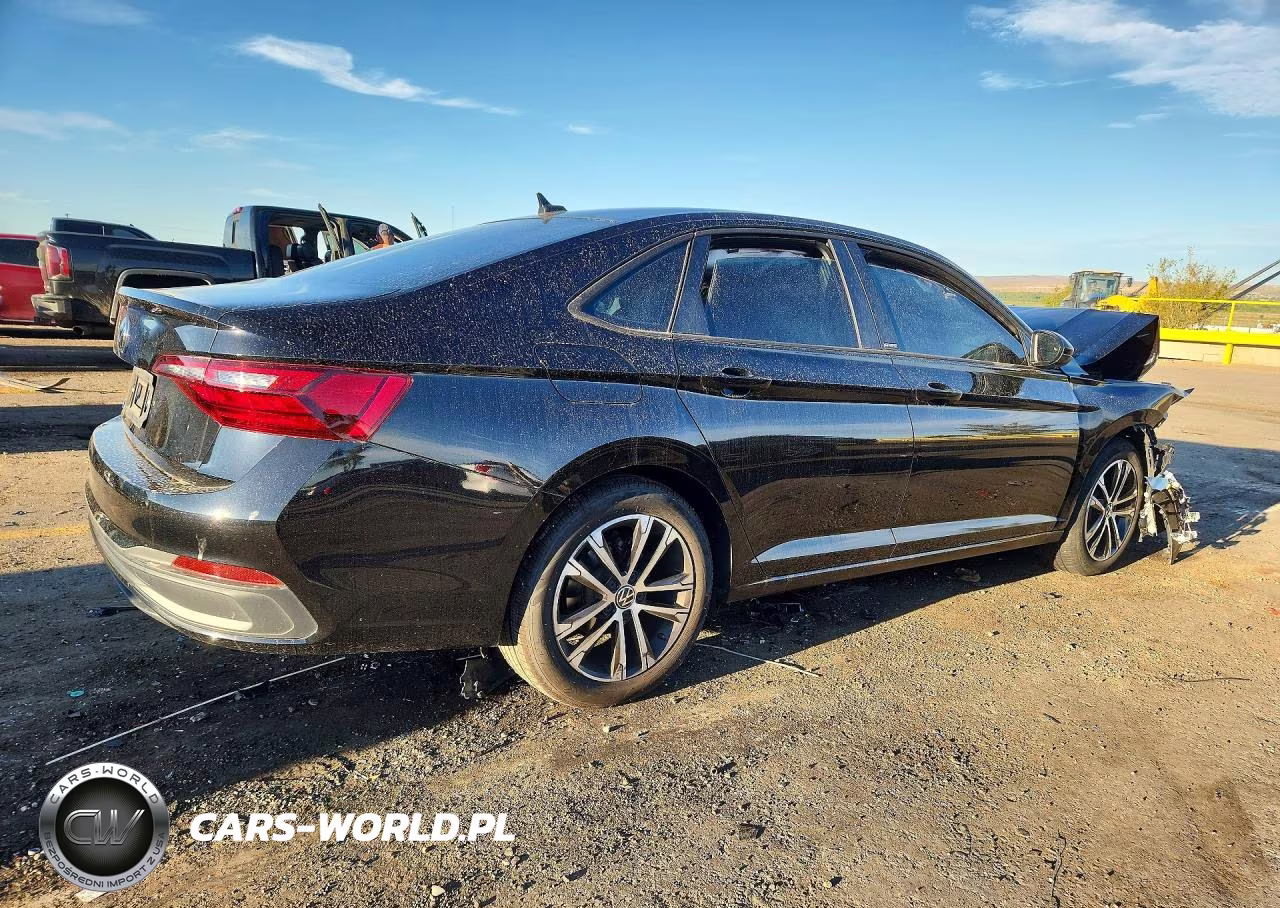 2024 Volkswagen Jetta Sport VIN:3VWBM7BU2RM097831 - 3