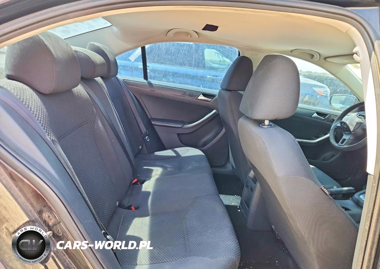 2014 Volkswagen Jetta Base VIN:3VW2K7AJ1EM379465 - 10