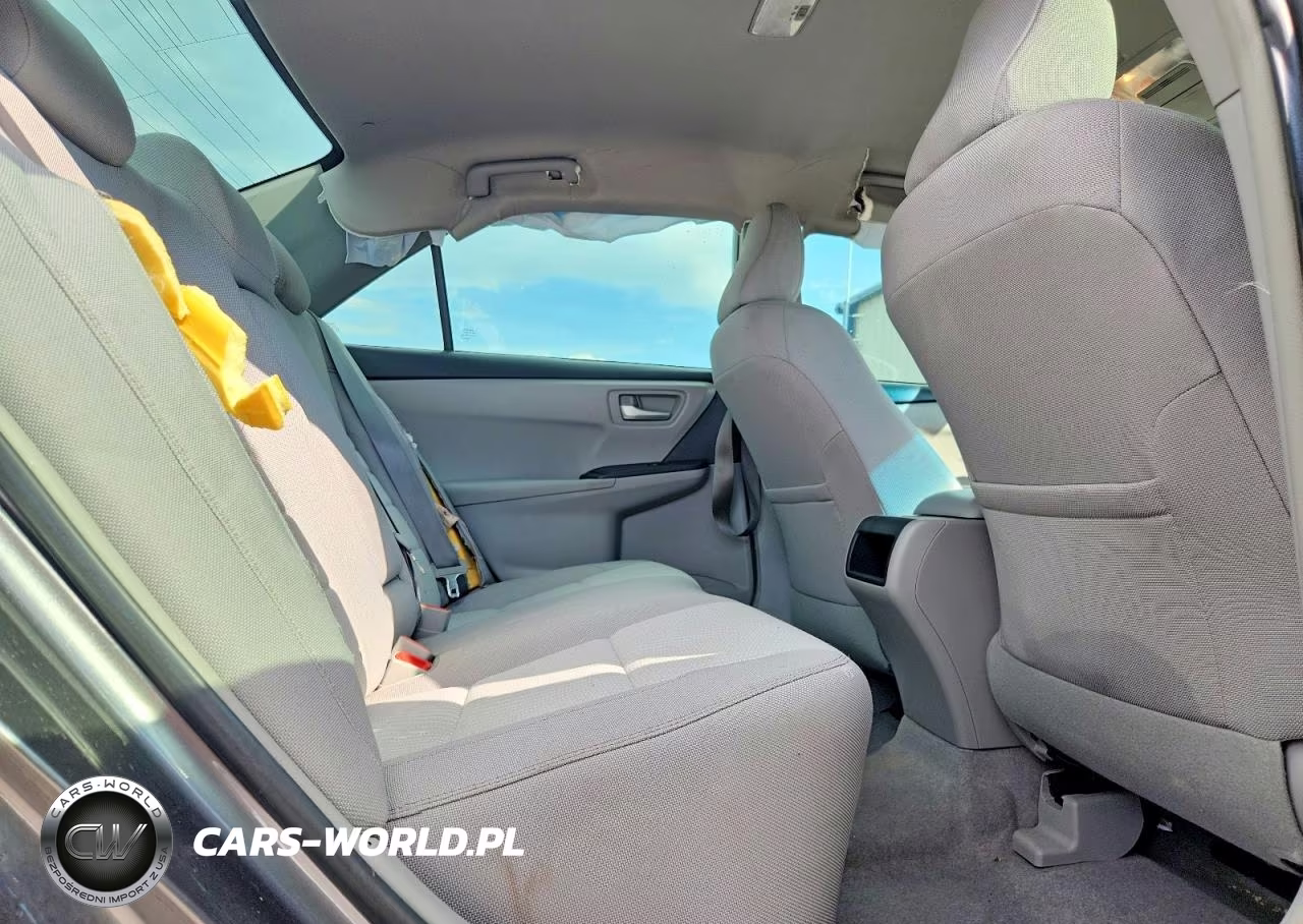 2017 Toyota Camry Le VIN:4T1BF1FKXHU375464 - 10