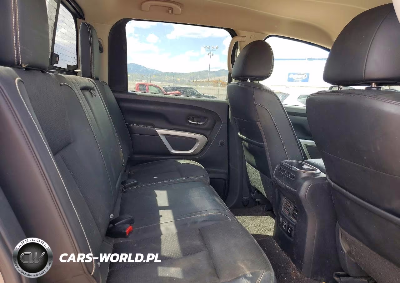 2019 Nissan Titan Pro-4X VIN:1N6AA1E52KN514138 - 10