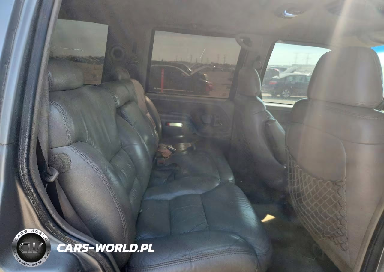 1999 Chevrolet Tahoe K1500 VIN:1GNEK13R7XJ383804 - 10