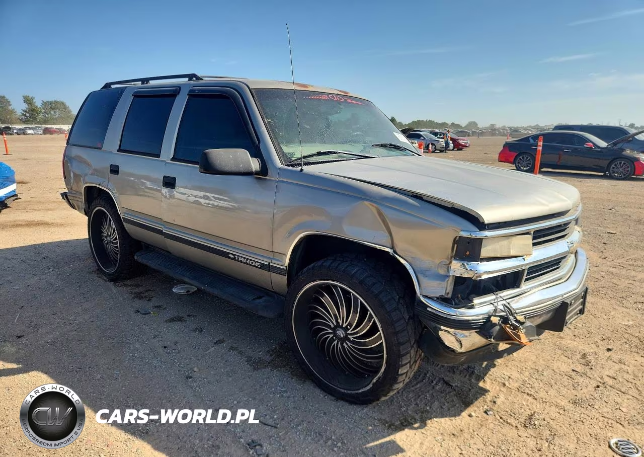 1999 Chevrolet Tahoe K1500 VIN:1GNEK13R7XJ383804 - 4