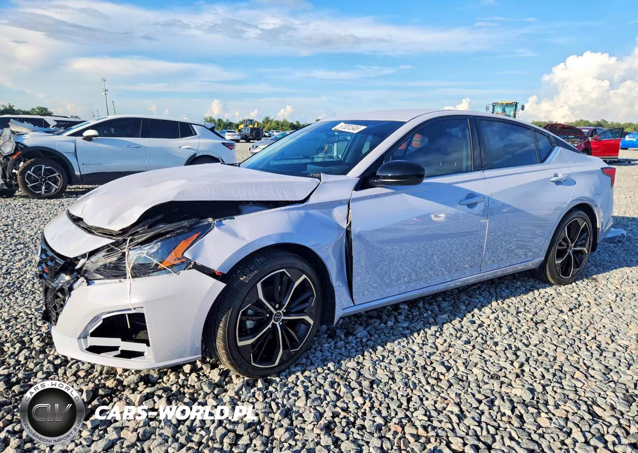 2025 Nissan Altima Sr – zdjęcie 1 z 12