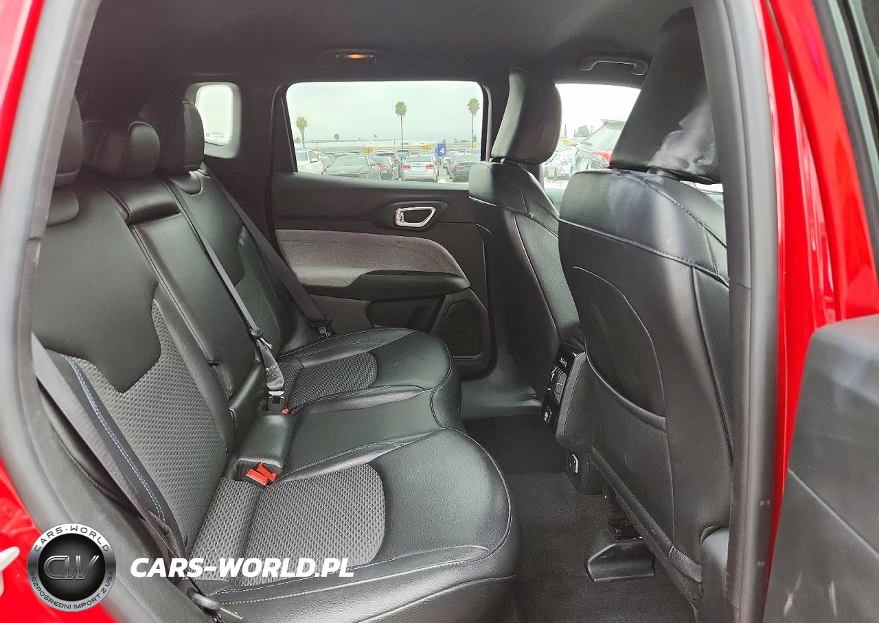 2025 Jeep Compass Latitude VIN:3C4NJDBN0ST619254 - 11