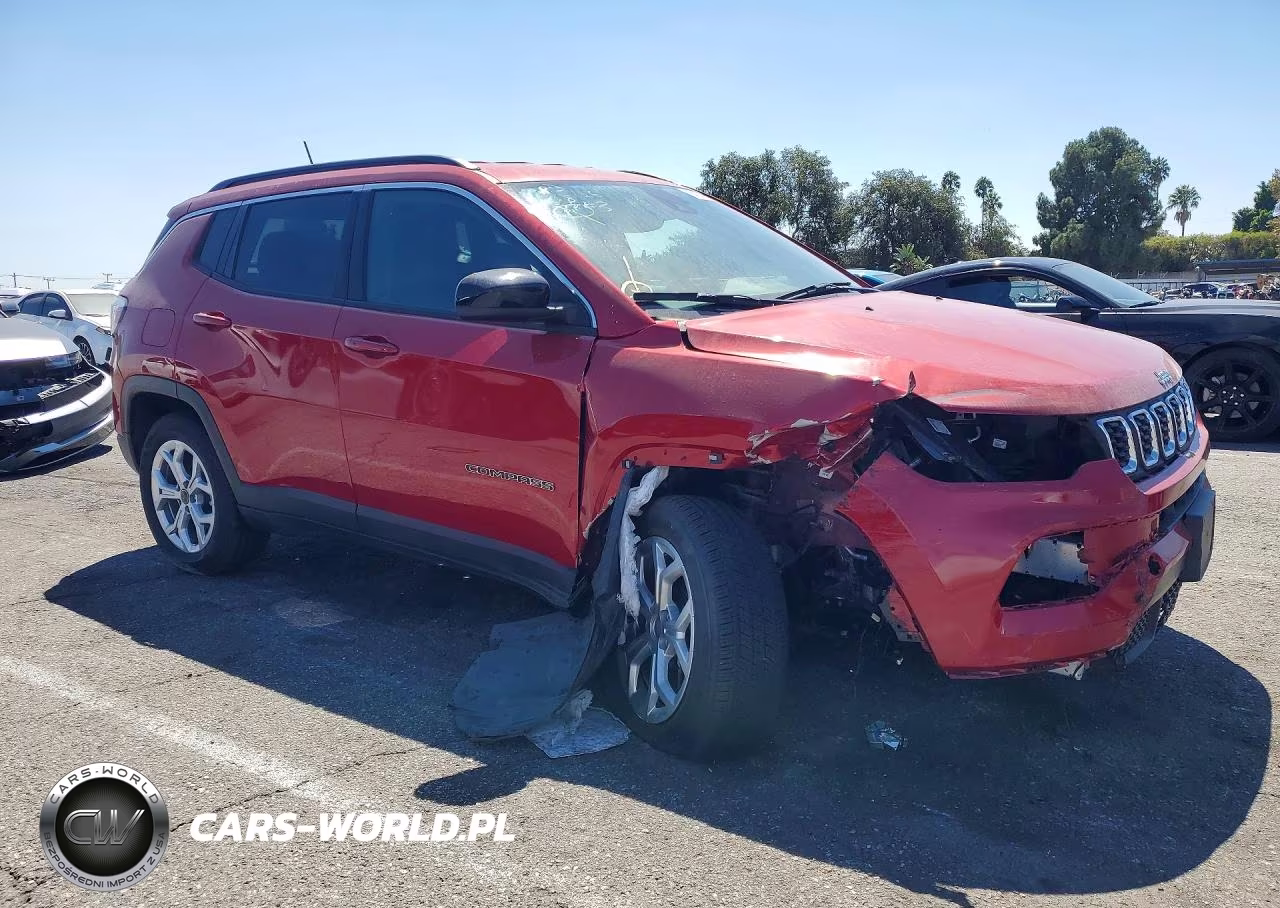 2025 Jeep Compass Latitude VIN:3C4NJDBN0ST619254 - 4