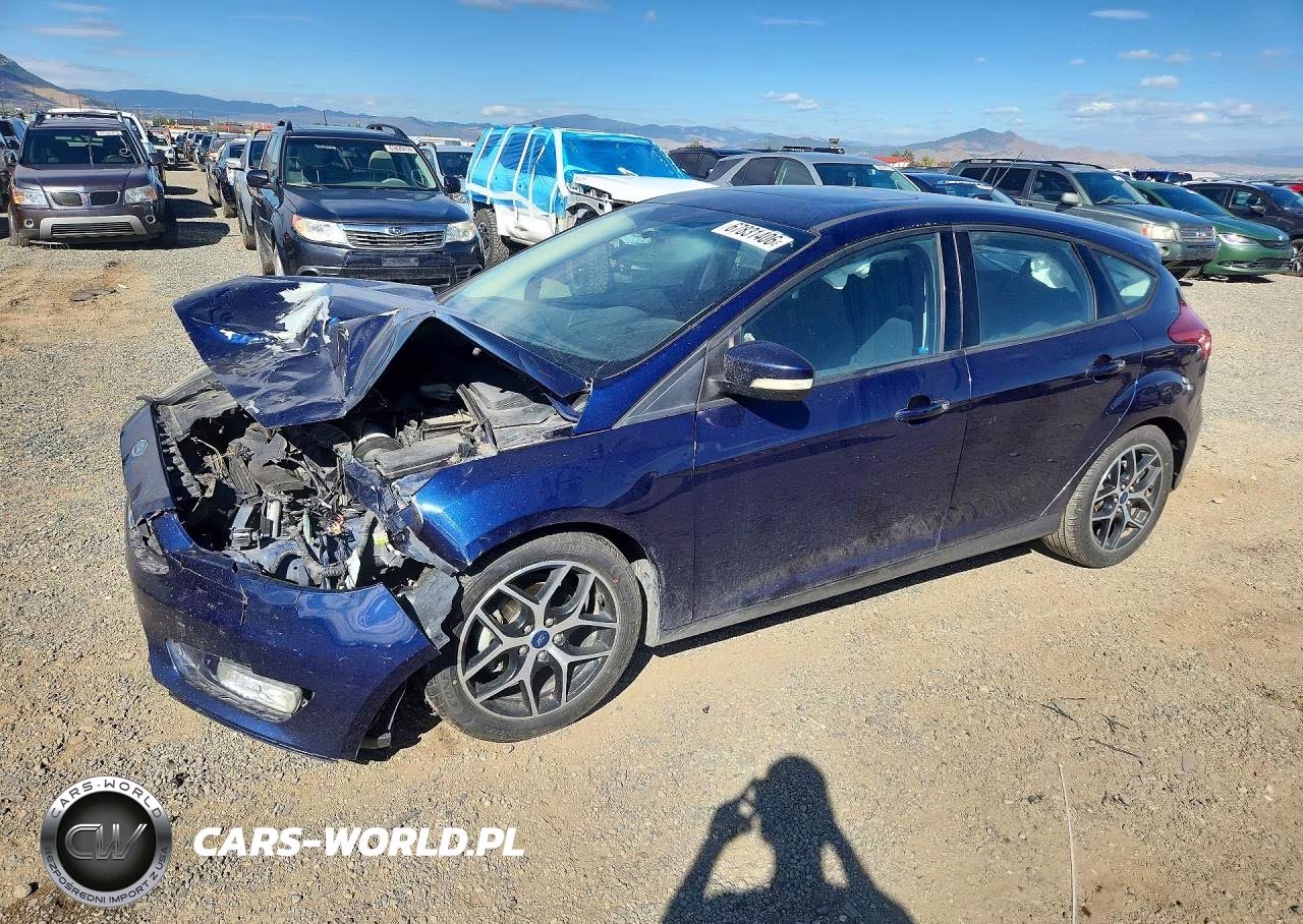 2017 Ford Focus Sel VIN:1FADP3M27HL296130 - 1
