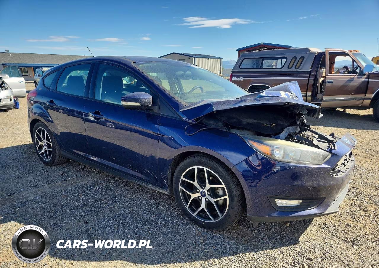 2017 Ford Focus Sel VIN:1FADP3M27HL296130 - 4