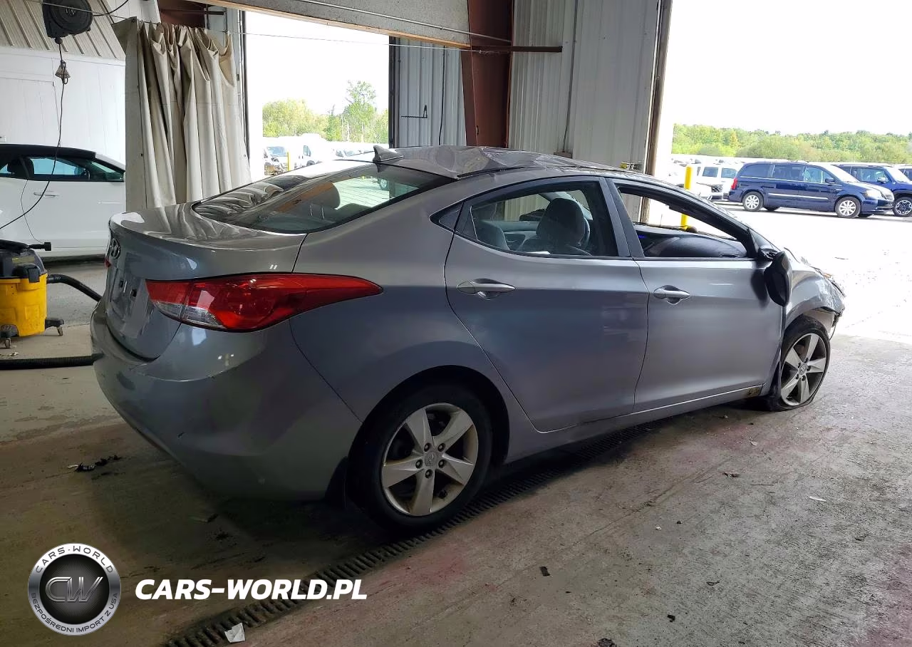 2013 Hyundai Elantra Gls VIN:KMHDH4AE6DU494015 - 3