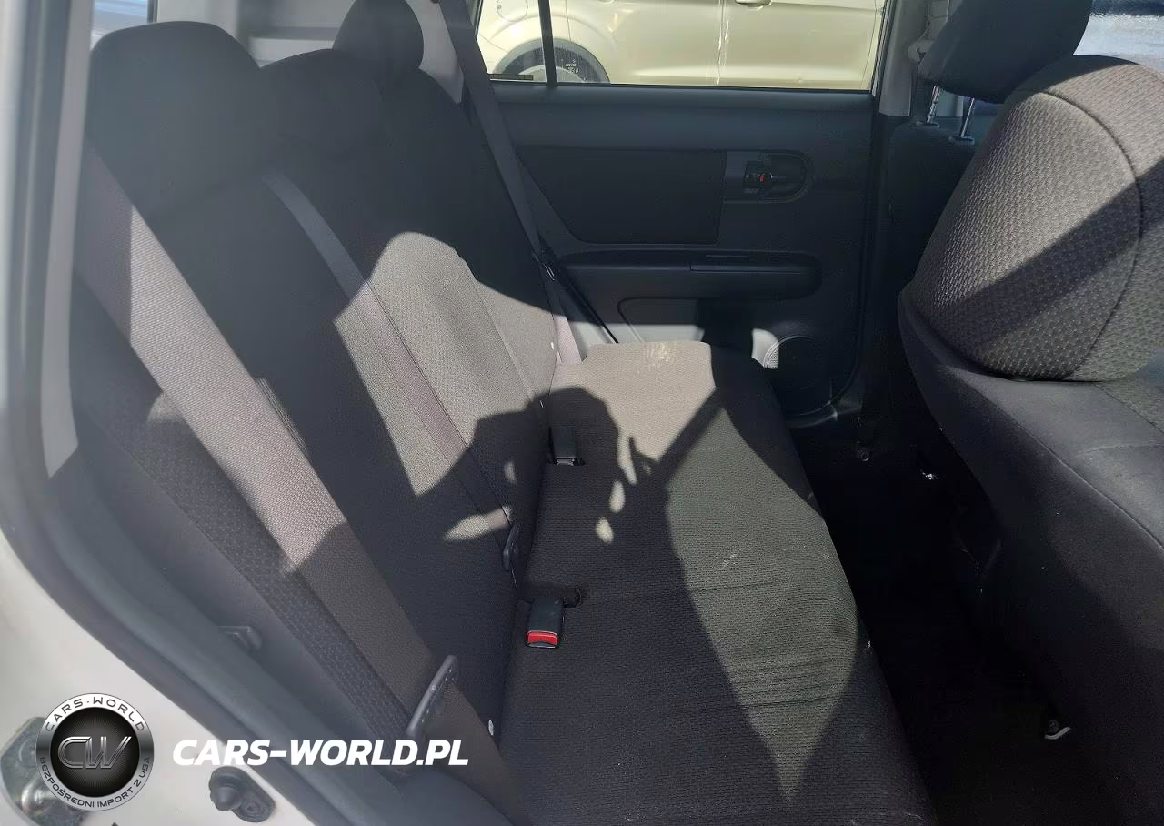 2008 Toyota Scion Xb VIN:JTLKE50E481004033 - 10