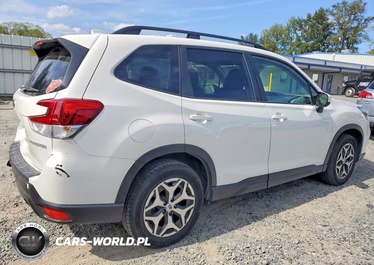 2020 Subaru Forester Premium VIN:JF2SKAJC1LH515498 - 3