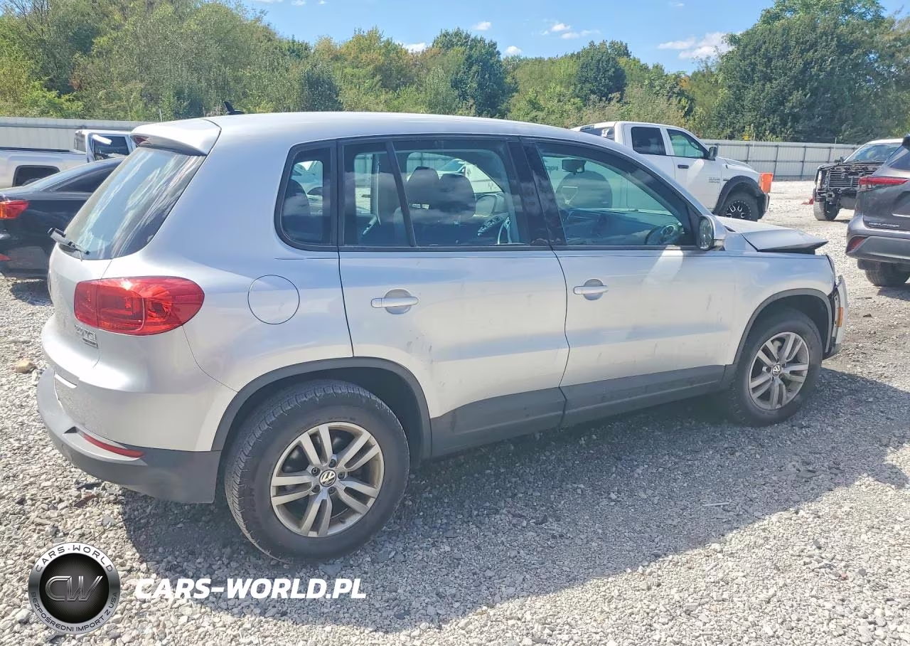 2013 Volkswagen Tiguan S VIN:WVGBV7AX3DW520657 - 3