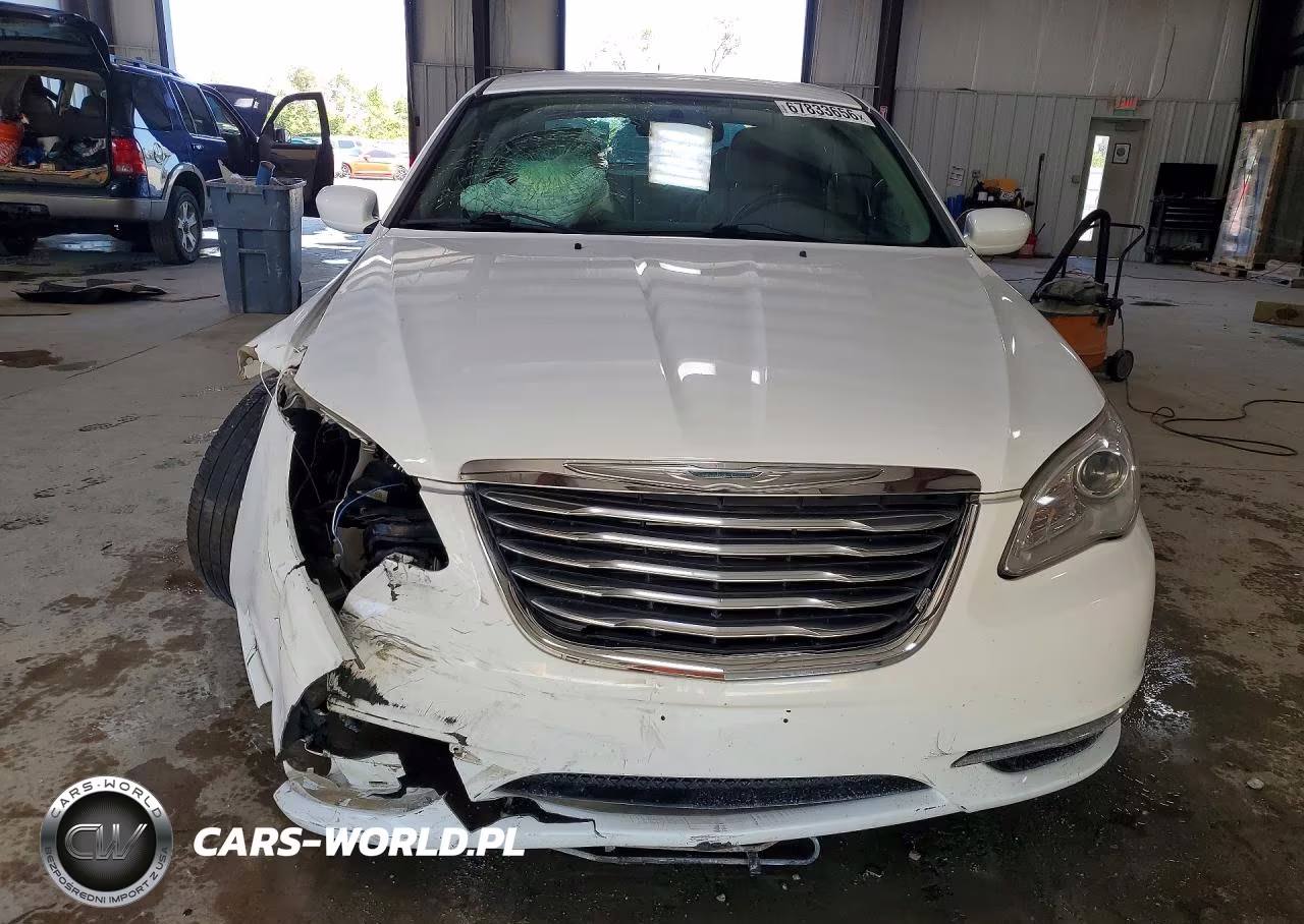 2011 Chrysler 200 Base VIN:1C3BC1FB1BN562305 - 5