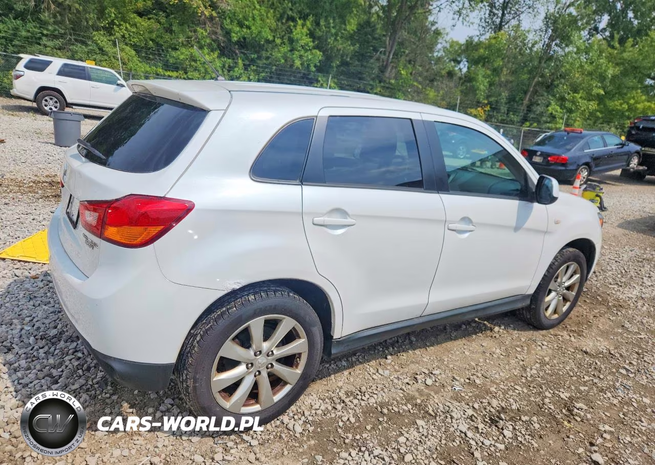 2015 Mitsubishi Outlander Sport Es VIN:4A4AP3AU1FE045410 - 3