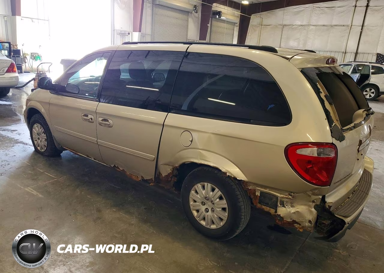 2005 Chrysler Town & Country Lx VIN:2C4GP44R15R558530 - 2