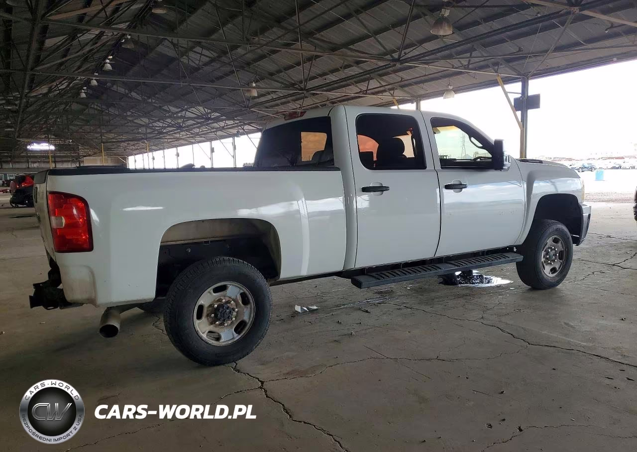 2011 Chevrolet Silverado K2500 Heavy Duty VIN:1GC1KVC83BF236669 - 3
