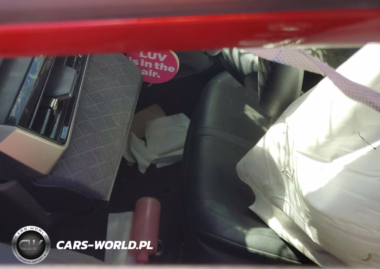 2025 Toyota Camry Xle VIN:4T1DAACK6SU073561 - 9