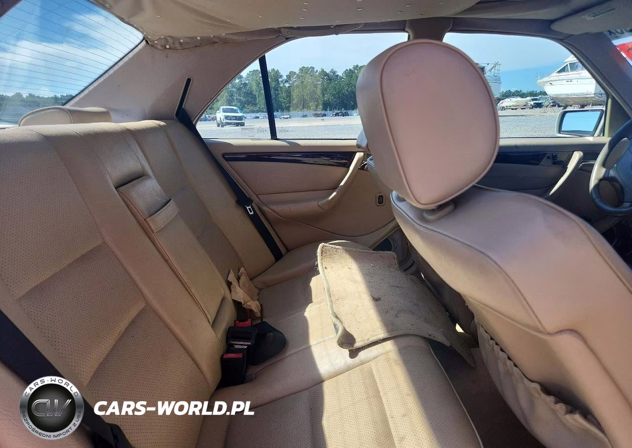 1999 Mercedes-Benz C 230 VIN:WDBHA24G2XA689593 - 10