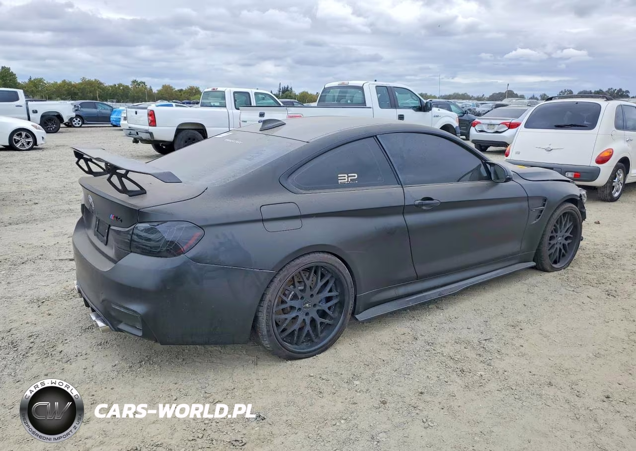 2018 BMW M4 VIN:WBS4Y9C54JAA85535 - 3