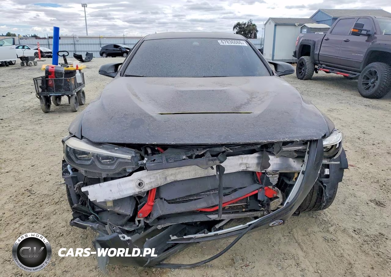 2018 BMW M4 VIN:WBS4Y9C54JAA85535 - 5