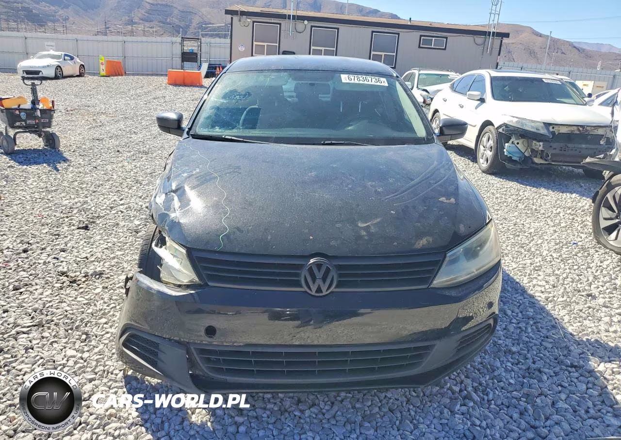 2012 Volkswagen Jetta Base VIN:3VW2K7AJ0CM382001 - 5