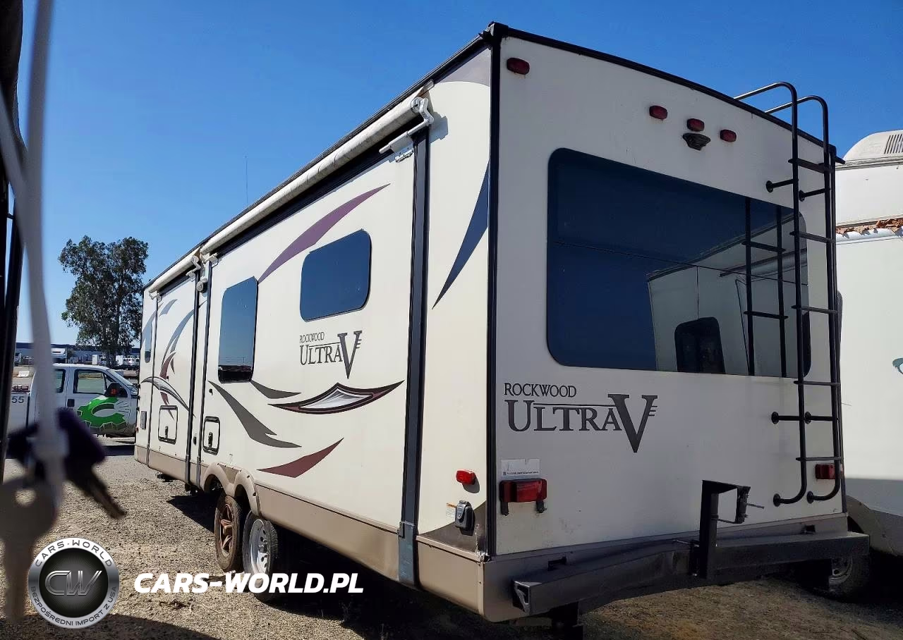 2017 Rockwood Ultra V Camper VIN:4X4TRLC22JZ150555 - 3
