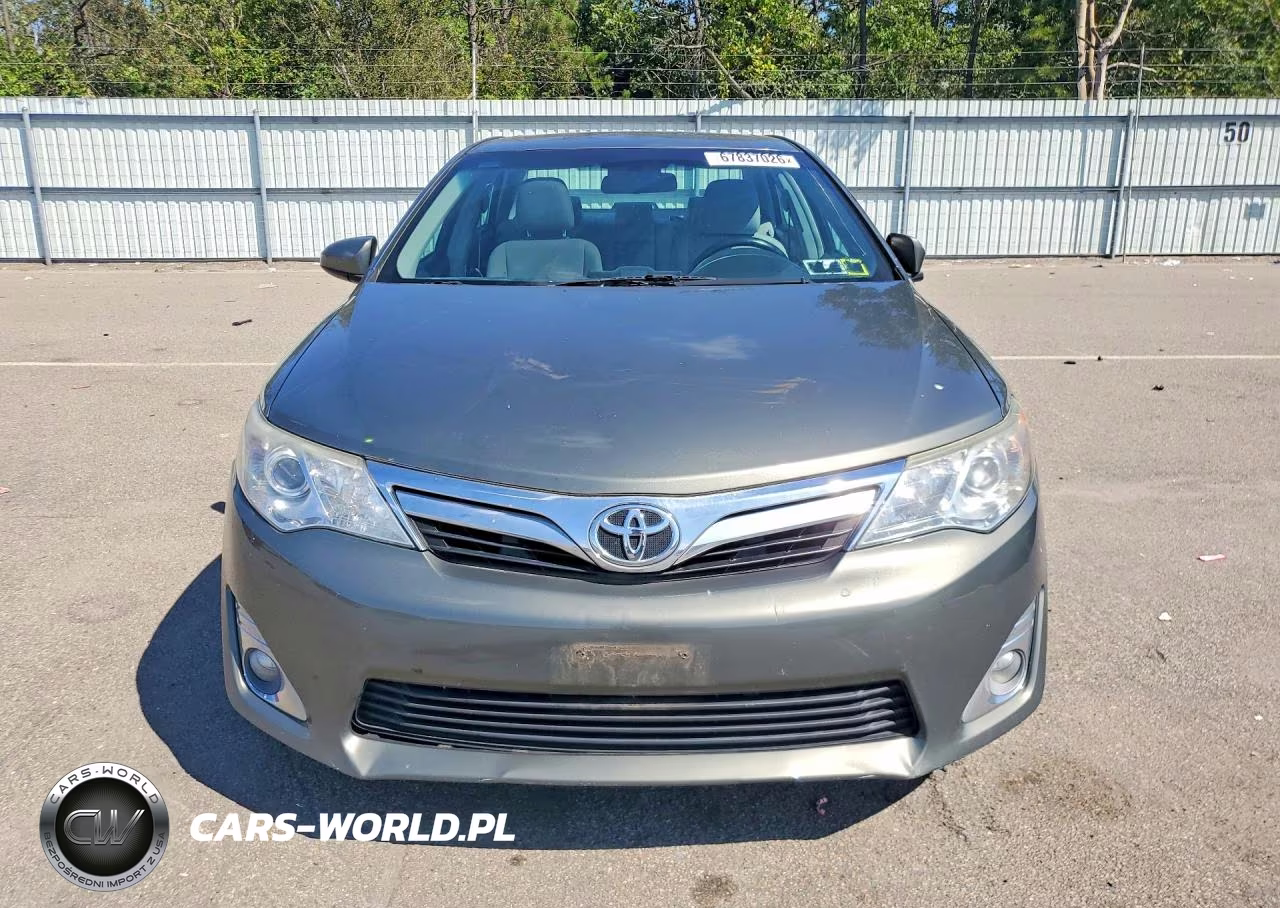 2014 Toyota Camry Xle VIN:4T4BF1FK6ER345766 - 5