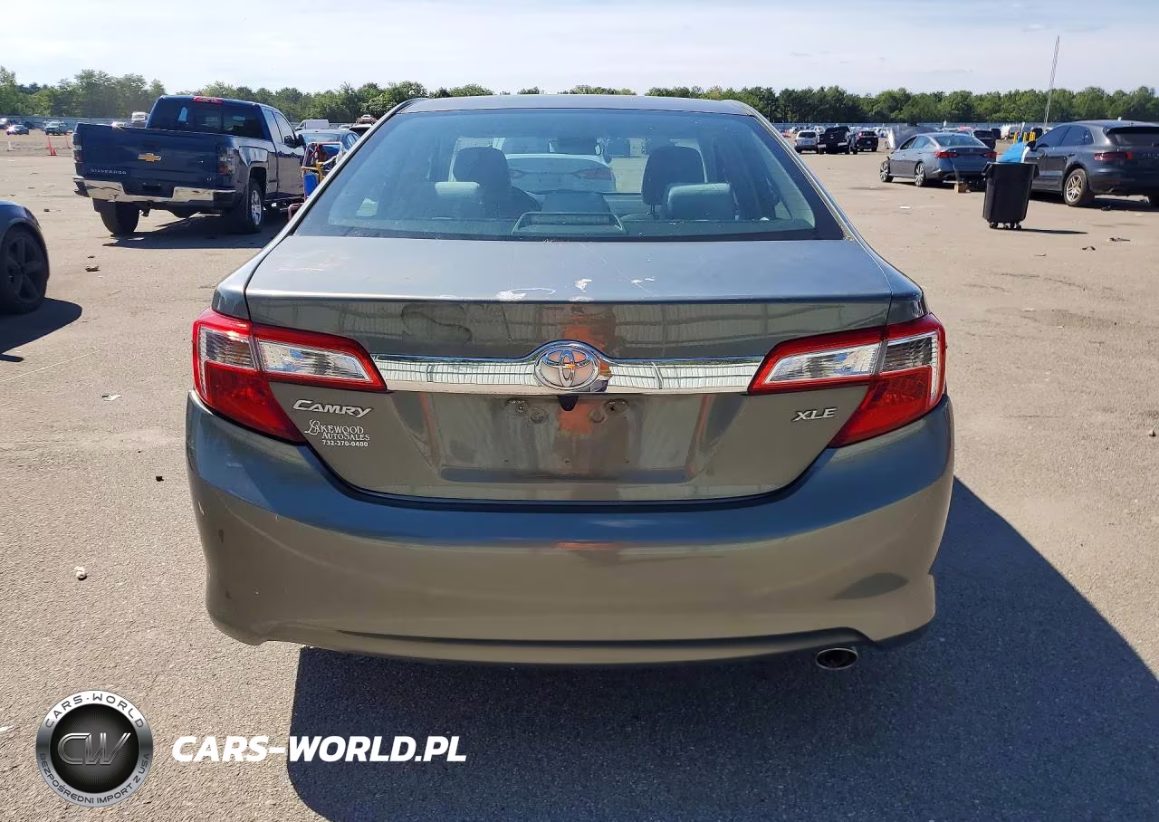 2014 Toyota Camry Xle VIN:4T4BF1FK6ER345766 - 6