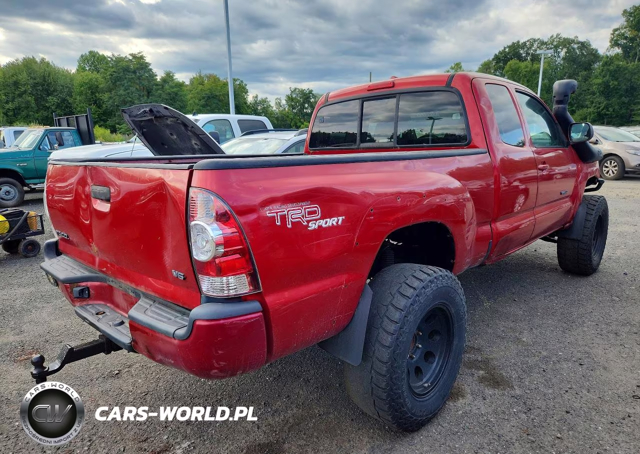 2010 Toyota Tacoma V6 VIN:5TEUU4EN4AZ672212 - 3