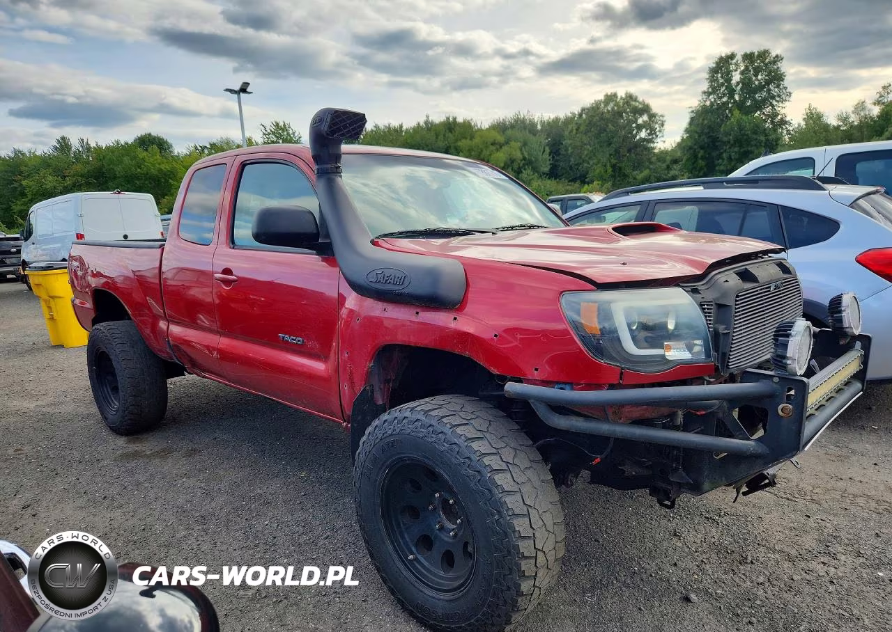2010 Toyota Tacoma V6 VIN:5TEUU4EN4AZ672212 - 4