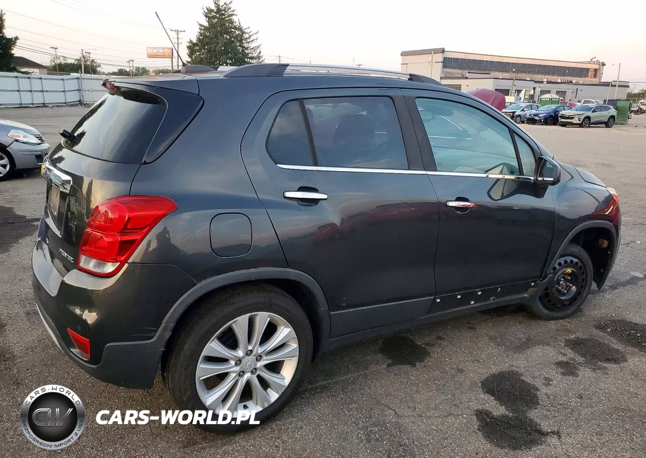 2019 Chevrolet Trax Premier VIN:3GNCJMSB0KL160344 - 3