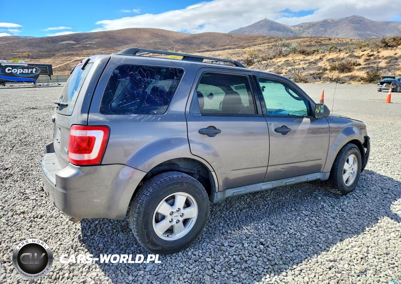 2012 Ford Escape Xlt VIN:1FMCU9DG4CKB92105 - 3