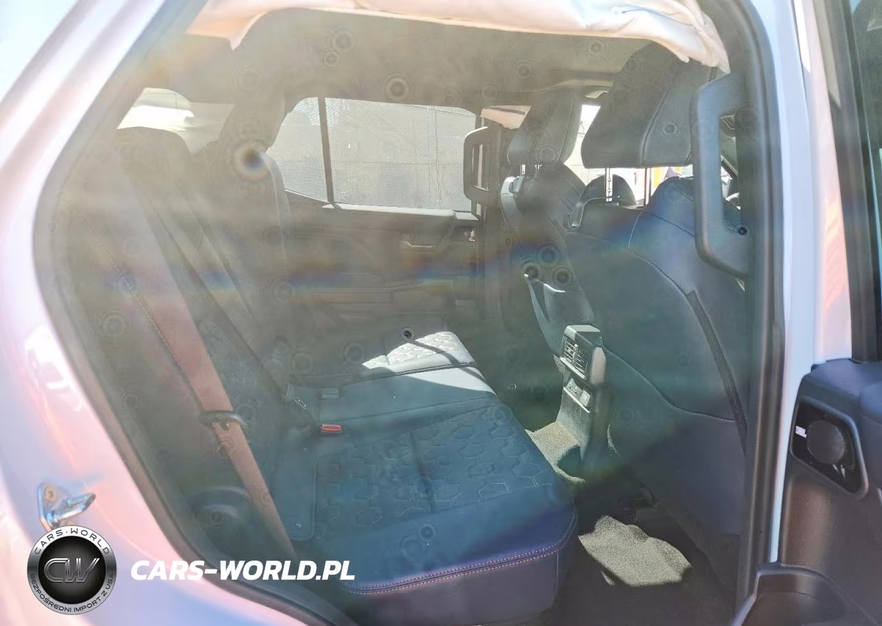 2026 Toyota 4Runner Platinum Hv VIN:JTEVB5BR3T5037149 - 11