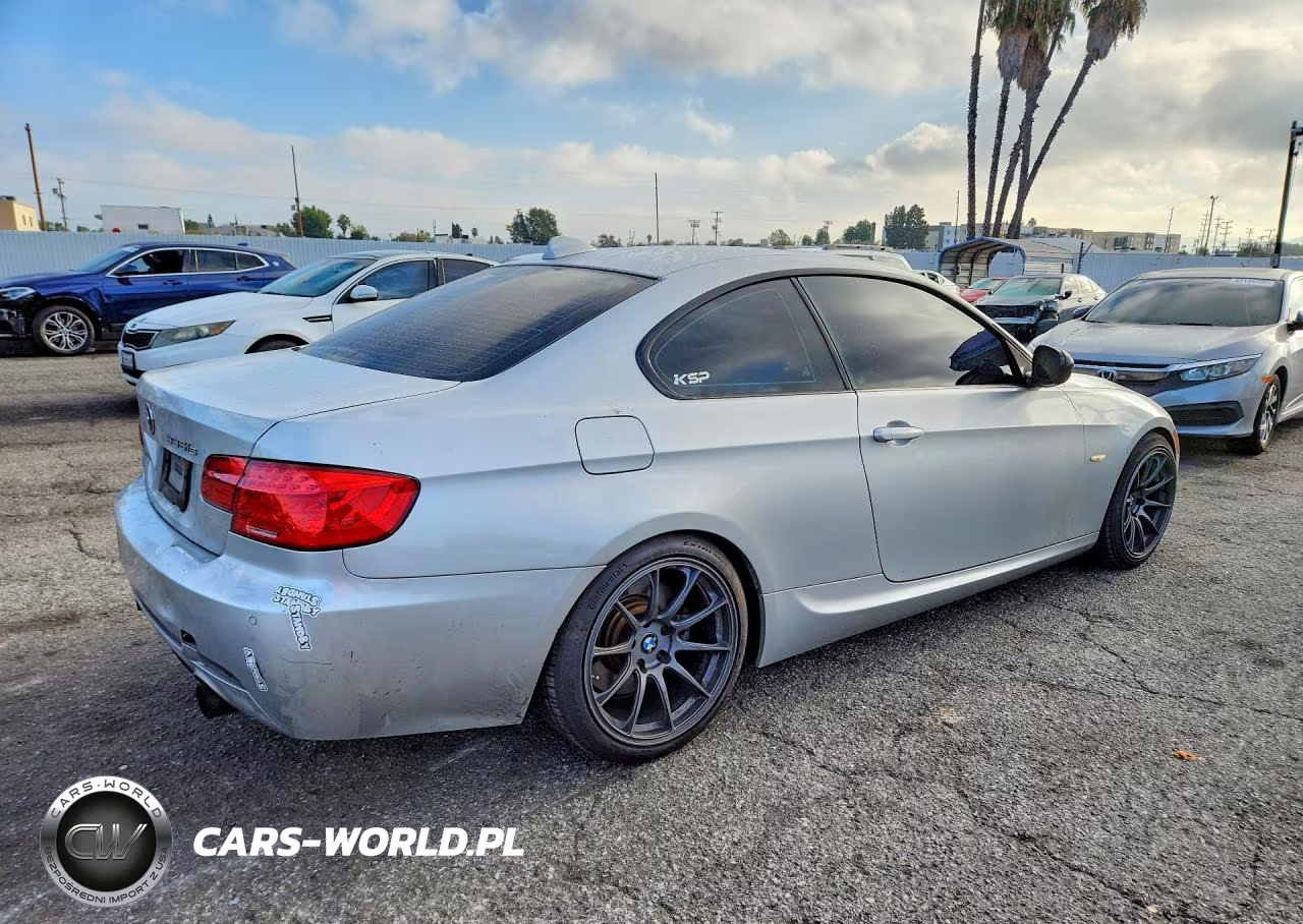 2011 BMW 335 Is VIN:WBAKG1C54BE362935 - 3