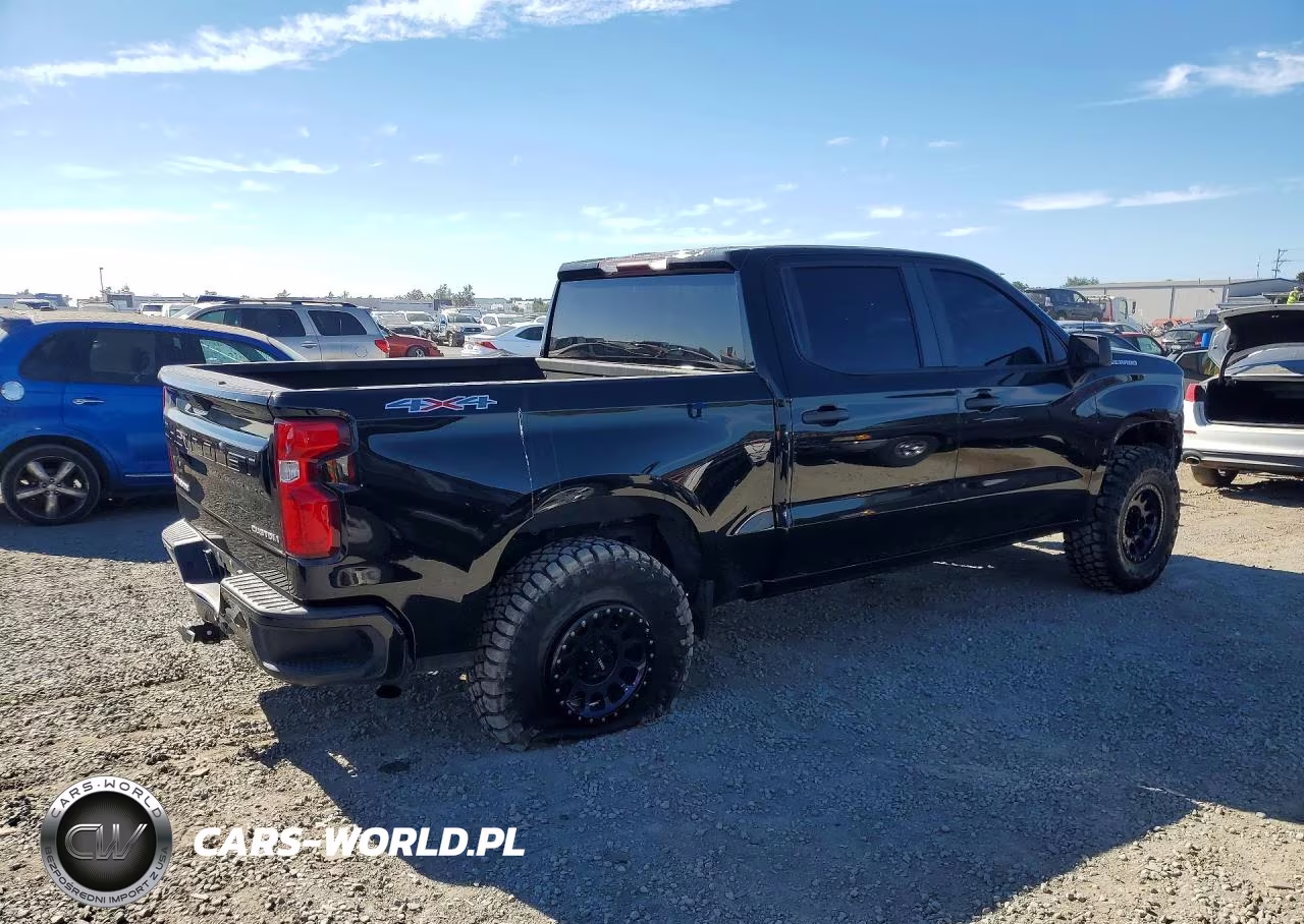 2021 Chevrolet Silverado K1500 Custom VIN:1GCPYBEK1MZ286455 - 3