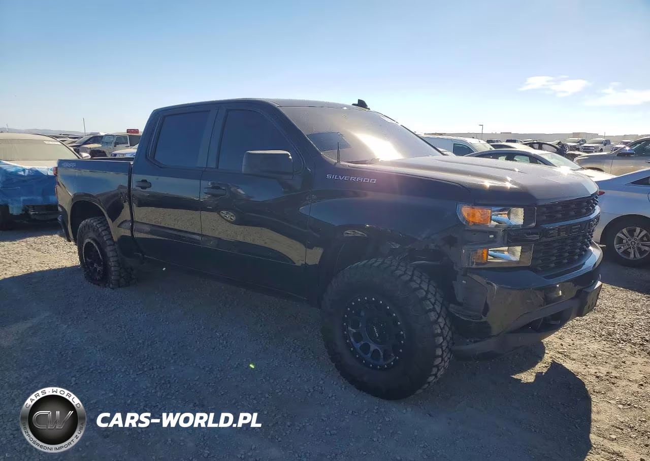 2021 Chevrolet Silverado K1500 Custom VIN:1GCPYBEK1MZ286455 - 4