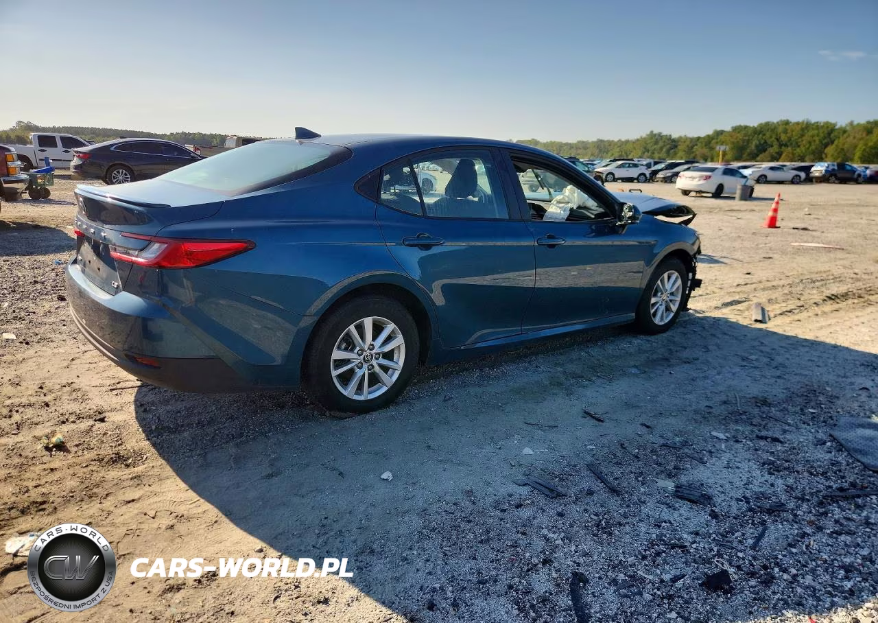 2025 Toyota Camry Le VIN:4T1DAACK0SU190293 - 3