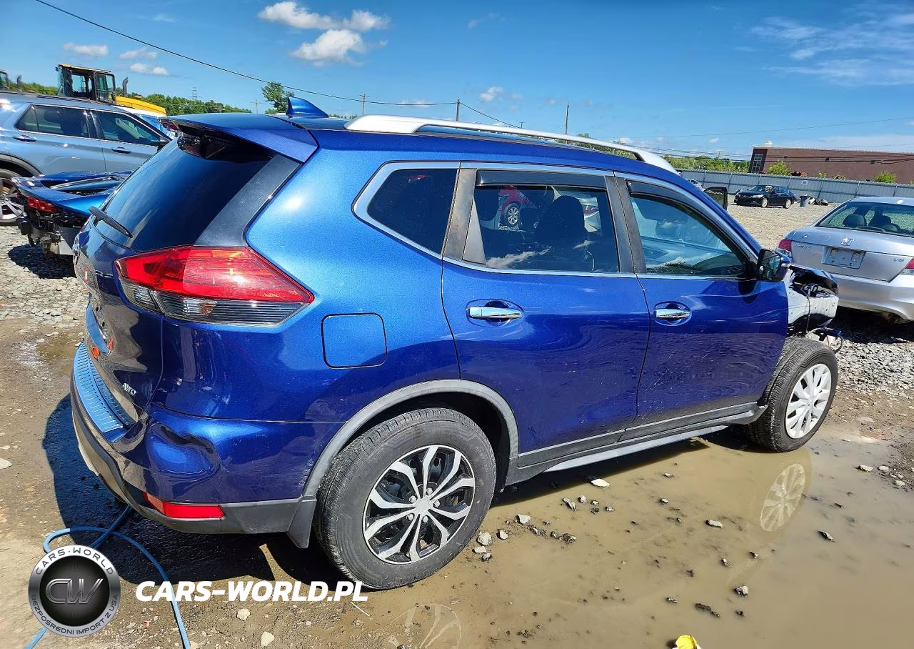 2017 Nissan Rogue S VIN:JN8AT2MV3HW015005 - 3
