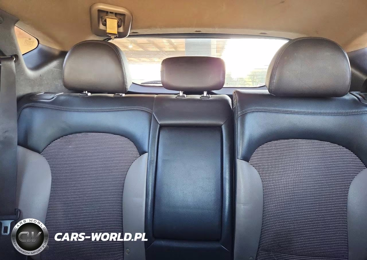 2011 Hyundai Tucson Gls VIN:KM8JU3AC9BU196403 - 10