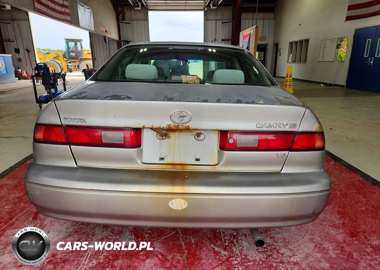 1999 Toyota Camry Le VIN:JT2BG22K0X0373427 - 6