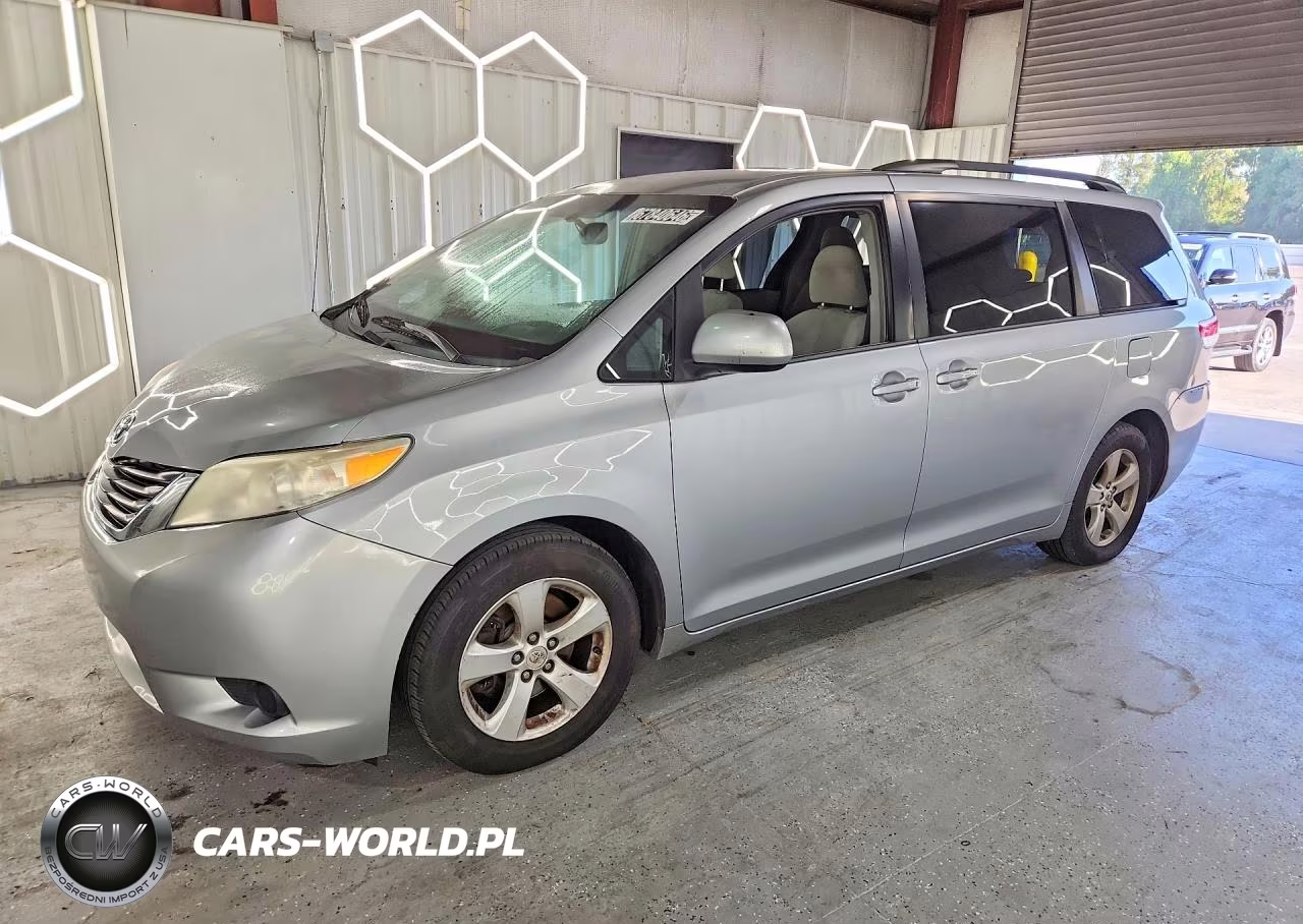 2014 Toyota Sienna Le