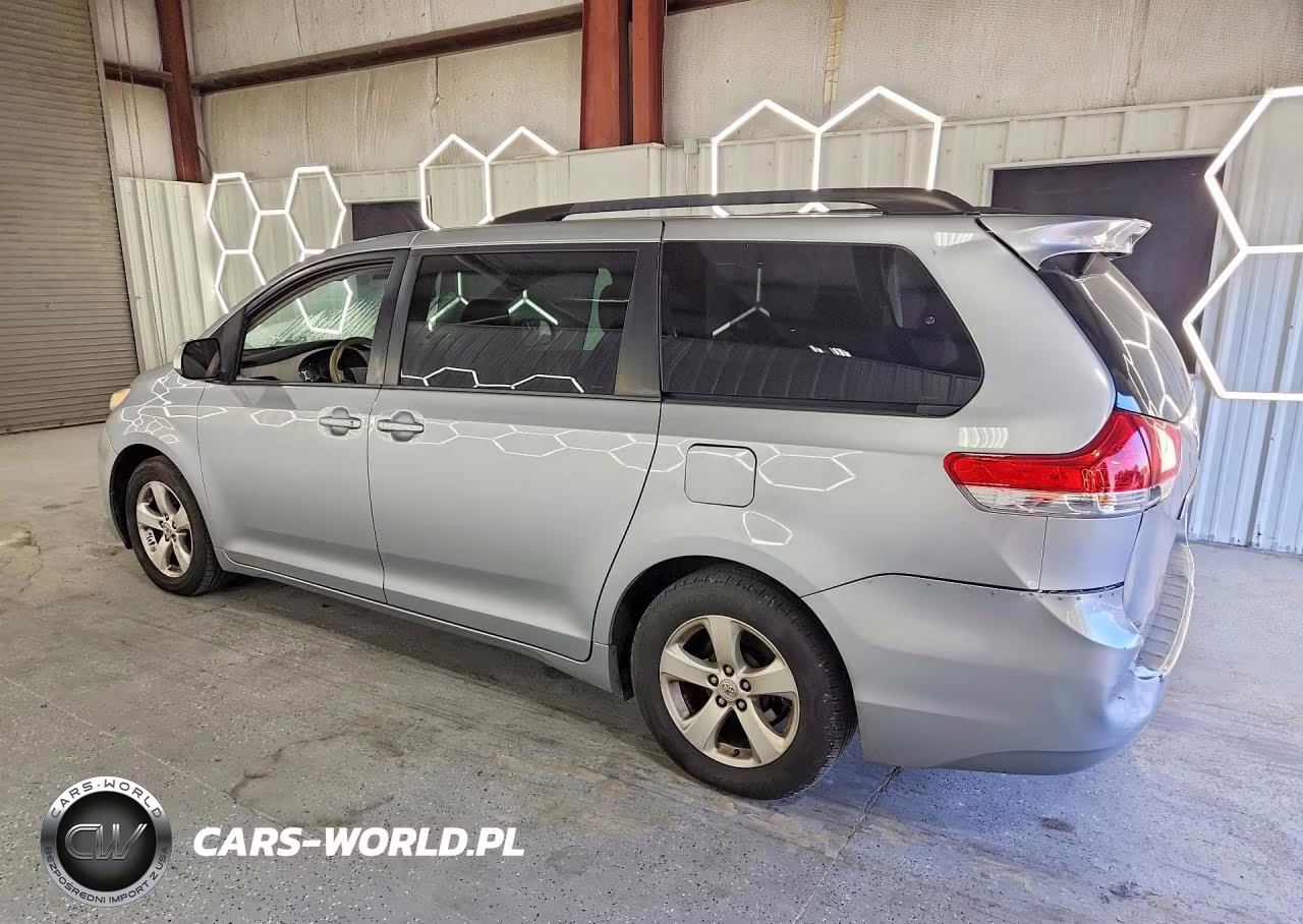 2014 Toyota Sienna Le VIN:5TDKK3DC9ES464689 - 2