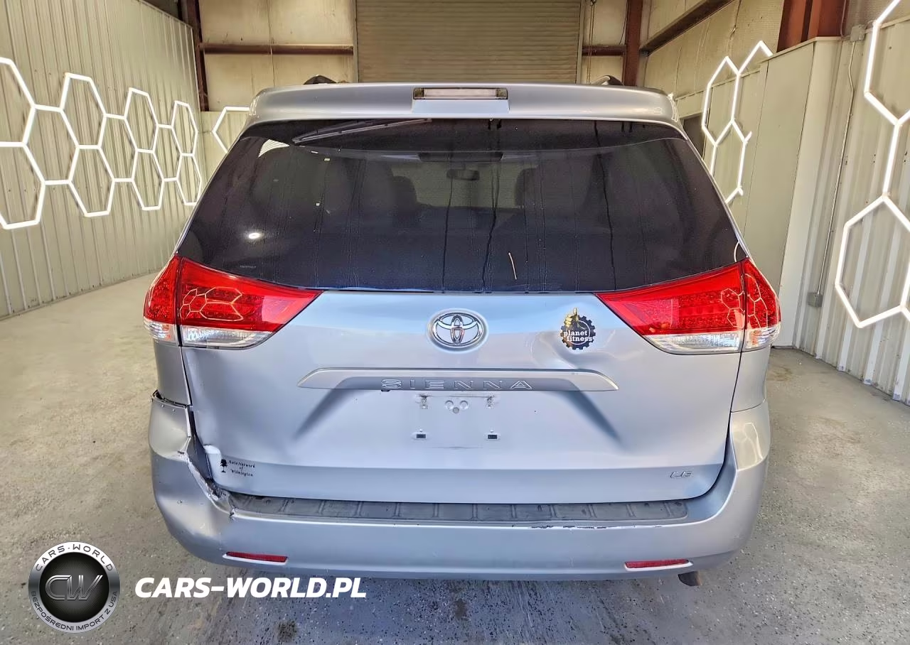 2014 Toyota Sienna Le VIN:5TDKK3DC9ES464689 - 6