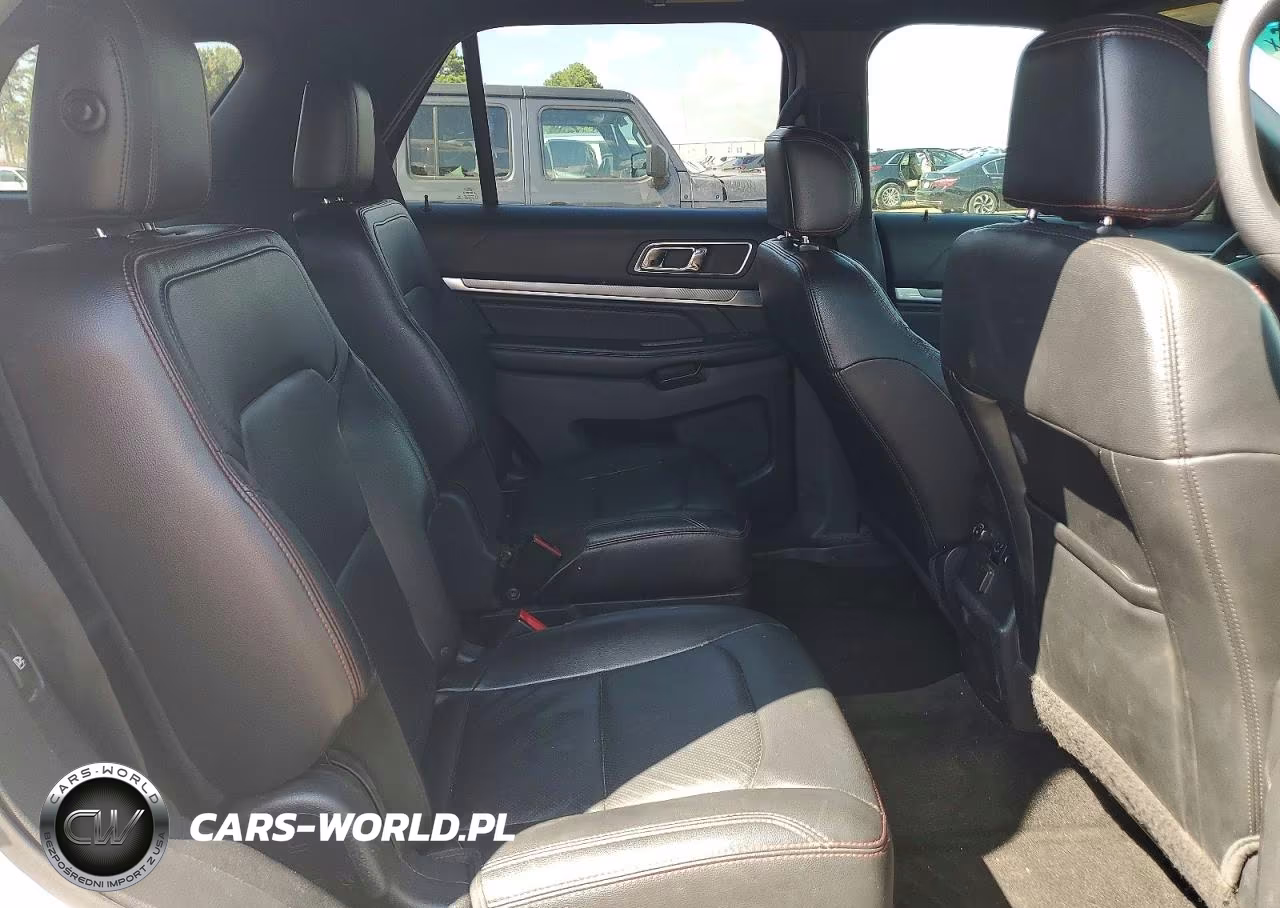2016 Ford Explorer Sport VIN:1FM5K8GT8GGA95323 - 11