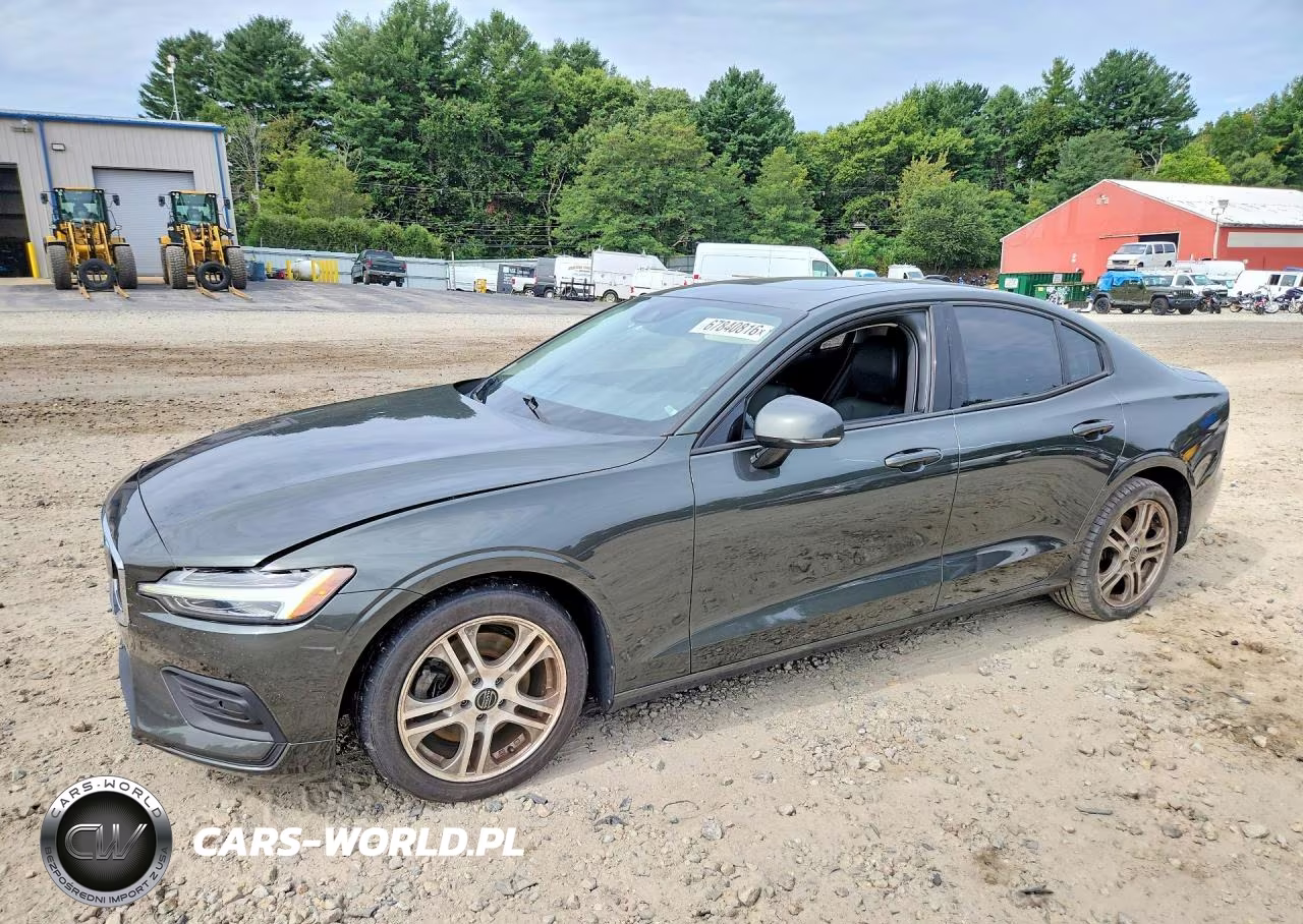 2020 Volvo S60 T5 Momentum