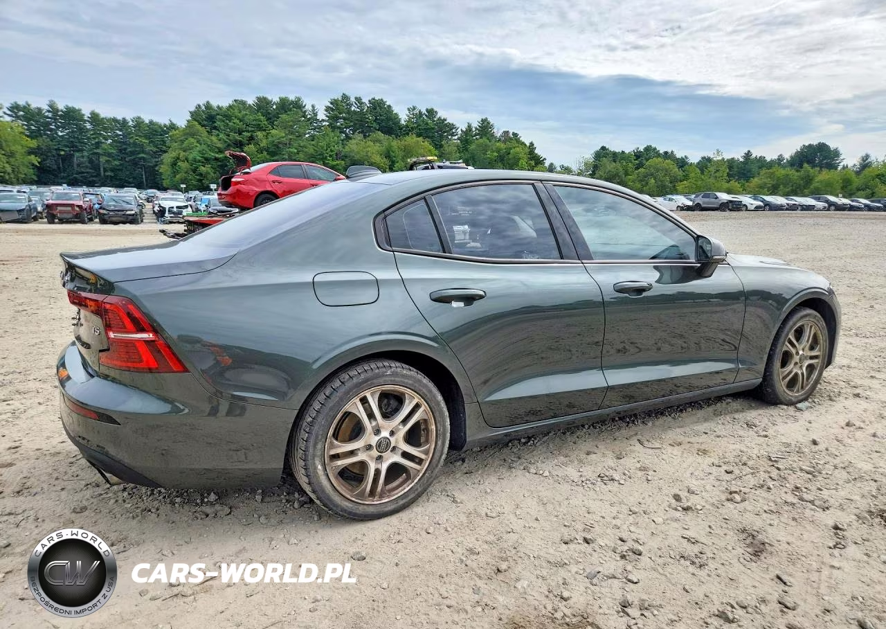 2020 Volvo S60 T5 Momentum VIN:7JR102FK3LG039803 - 3