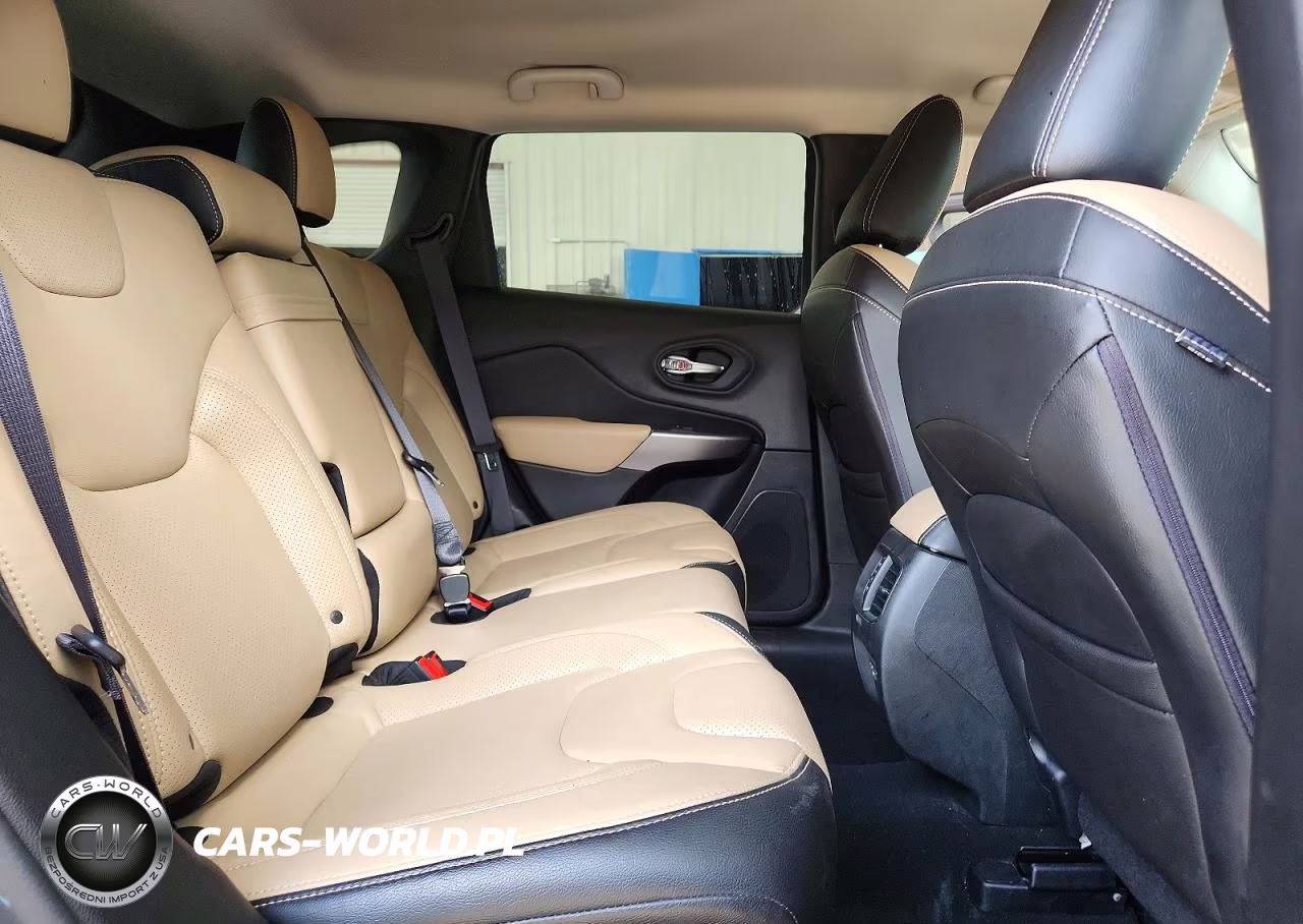 2022 Jeep Cherokee Latitude Lux VIN:1C4PJLMX1ND503296 - 11
