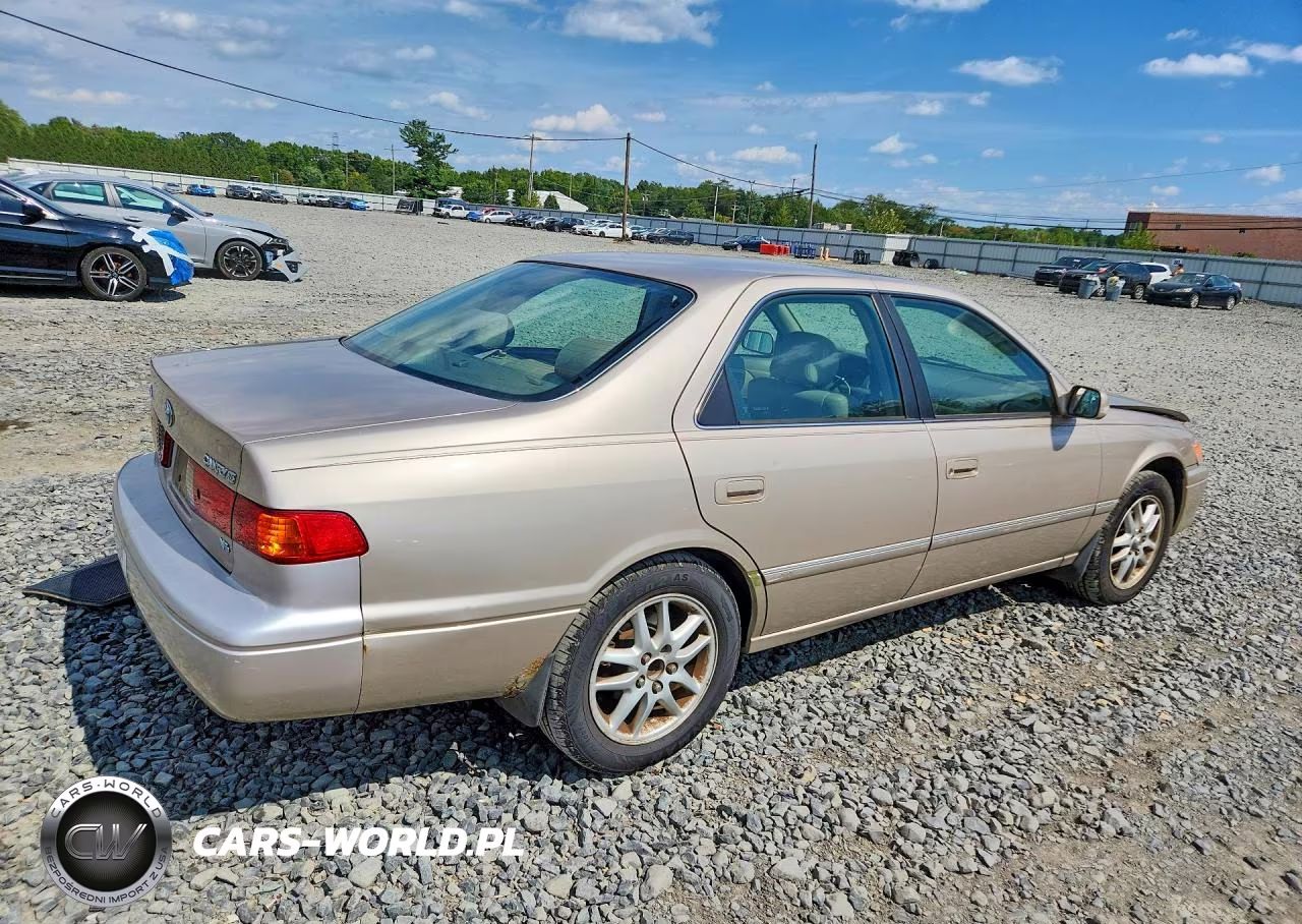2000 Toyota Camry Xle V6 VIN:4T1BF28K1YU957214 - 3