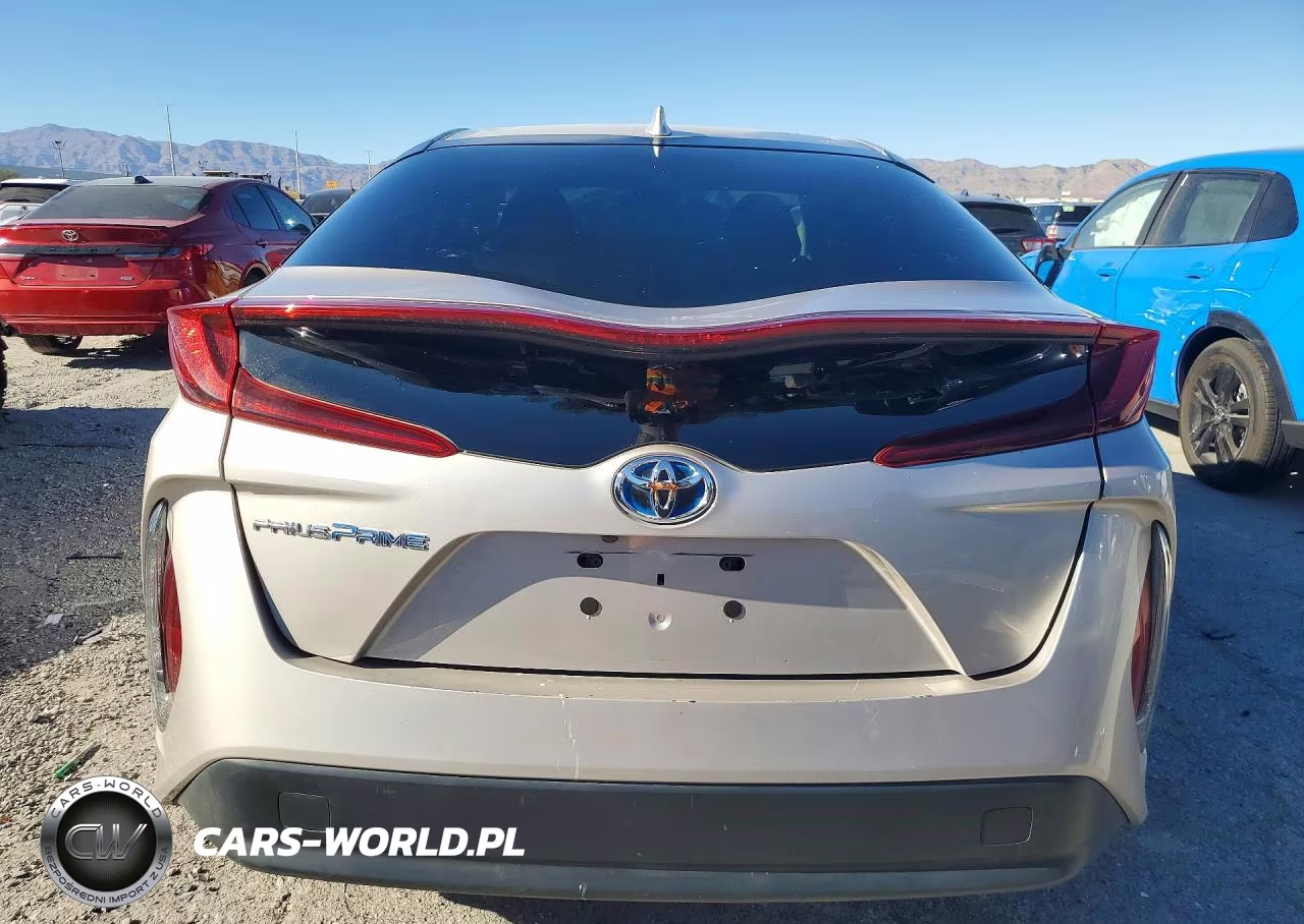 2017 Toyota Prius Prime Premium VIN:JTDKARFP2H3016239 - 6
